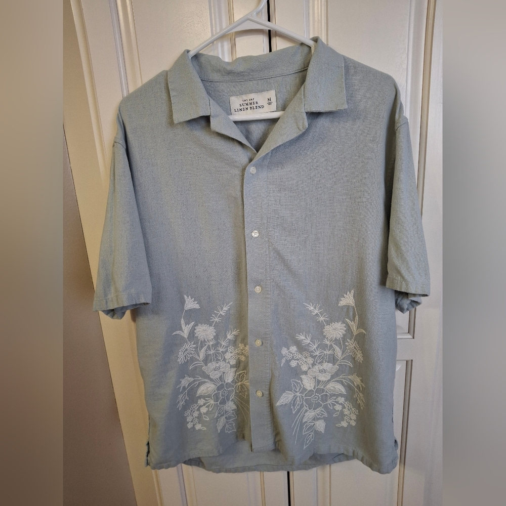 Summer Linen Blend Men's Short-Sleeve Shirt - Light Blue with White Embroidery